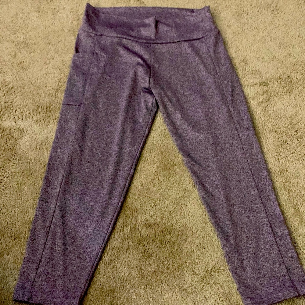 Women’s gym capris
